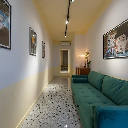 Teatro Toledo 272 4* ナポリ