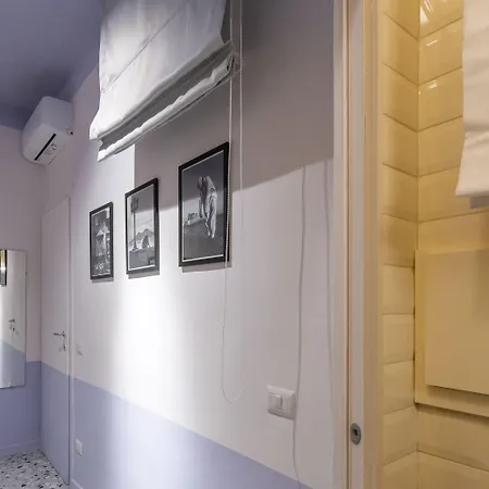 Teatro Toledo 272 4* ナポリ