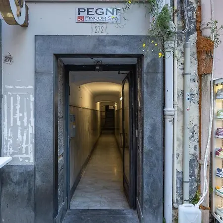 Teatro Toledo 272 Alojamento de Acomodação e Pequeno-almoço Nápoles