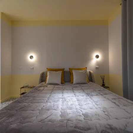 Teatro Toledo 272 Неаполь