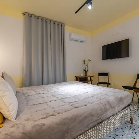 Bed & Breakfast Teatro Toledo 272