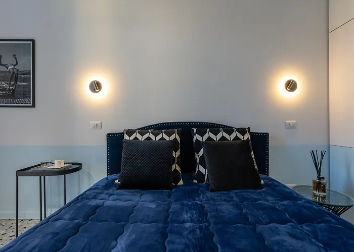 Teatro Toledo 272 Bed and Breakfast Νάπολη